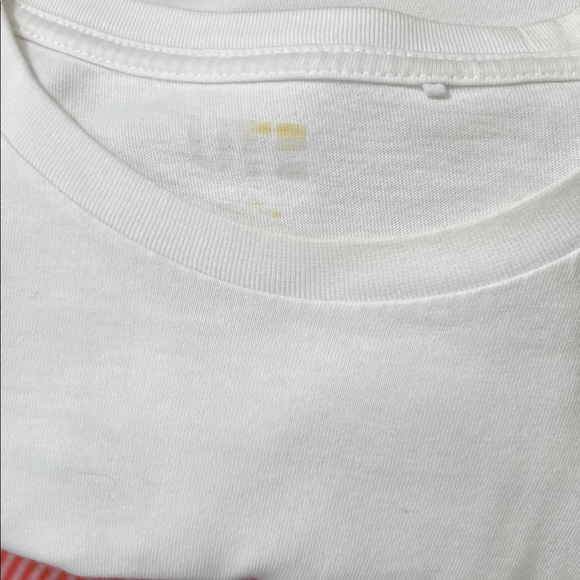 KAWS x Uniqlo White Graphic Pocket Tee - Picture 6 of 6